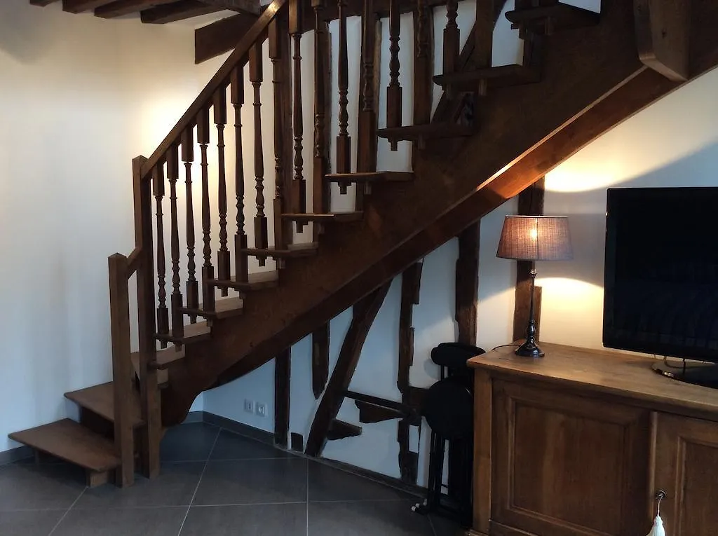 Duplex Republique Canal Saint Martin פריז